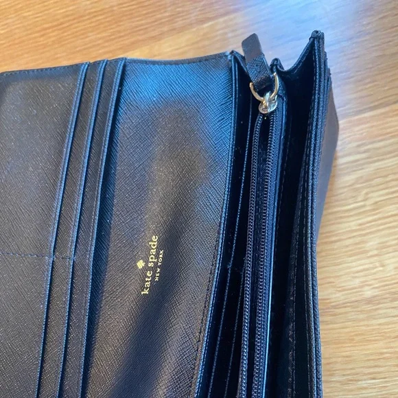Kate Spade Bow Wallet - Picture 4 of 5